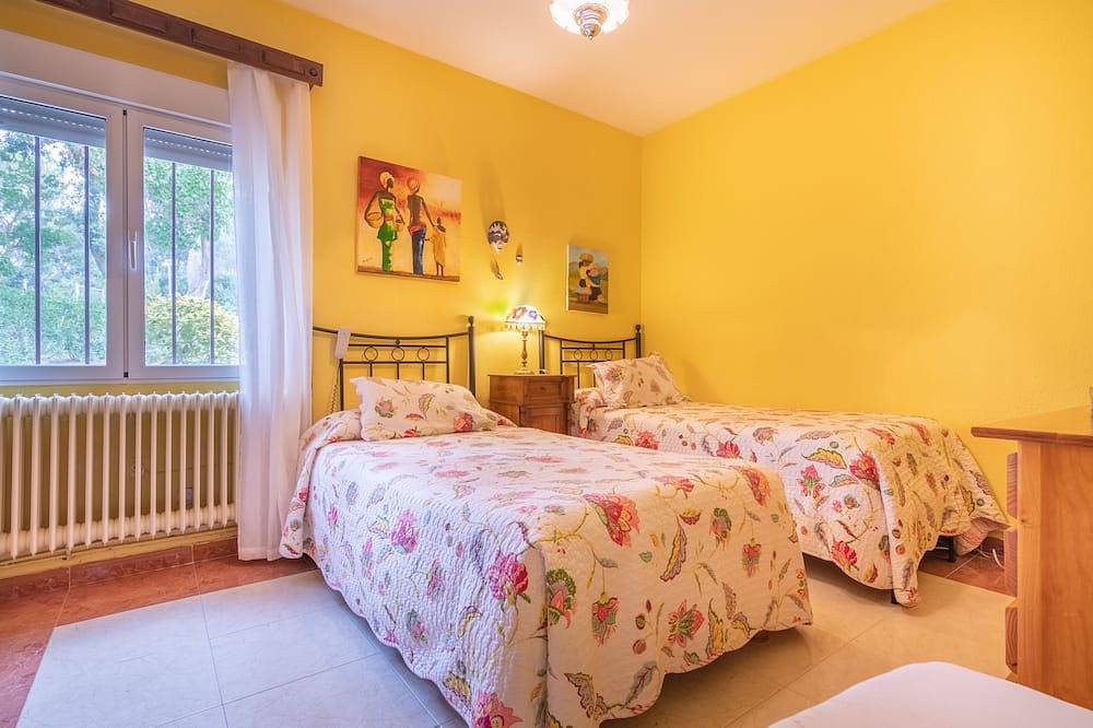Rural house near Madrid with swimming pool in Albalate de Zorita, La Alcarria