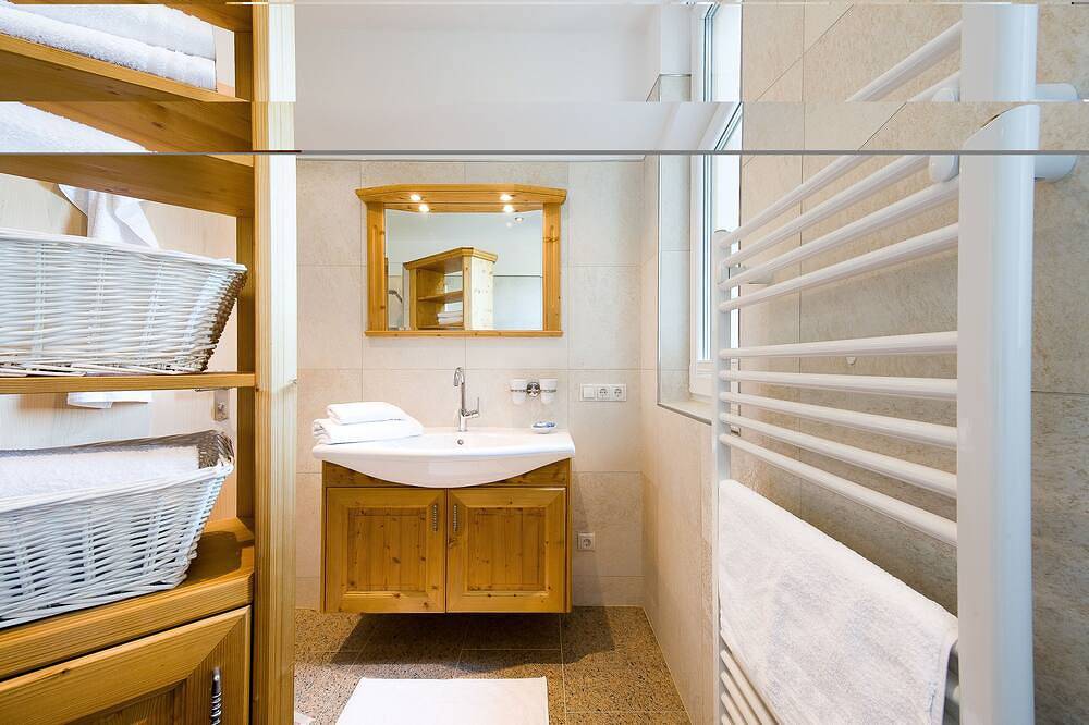 Entire apartment, Vacation apartment/apartment for 6 guests with 60m² in Innsbruck in Innsbruck, Innsbruck Land