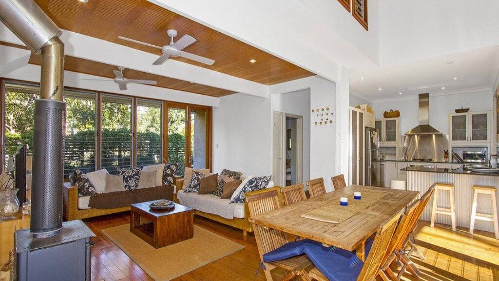 Sanctuary by Holidayco. in Pearl Beach, New South Wales