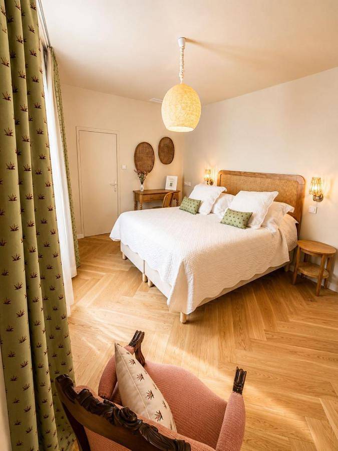 Hôtel pour 2 personnes, avec piscine et jardin, animaux acceptés à Quinson - 2