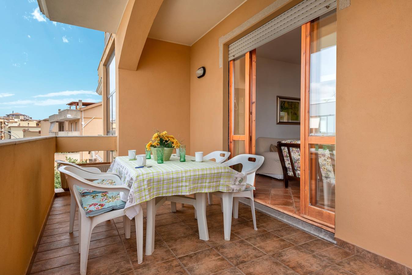 Casa vacanze Villafiorita con balcone, Wi-Fi e terrazza in Lido San Giovanni, Alghero