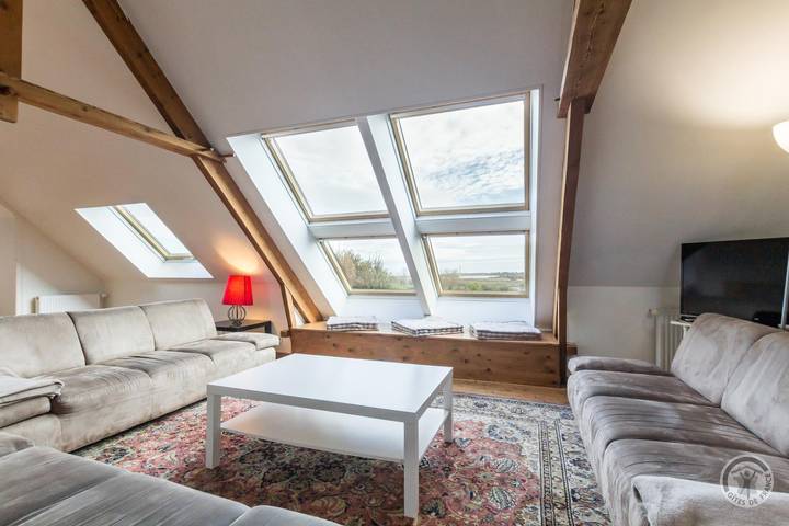 Gîte pour 9 personnes, avec jardin dans Vicq-sur-Mer - 2