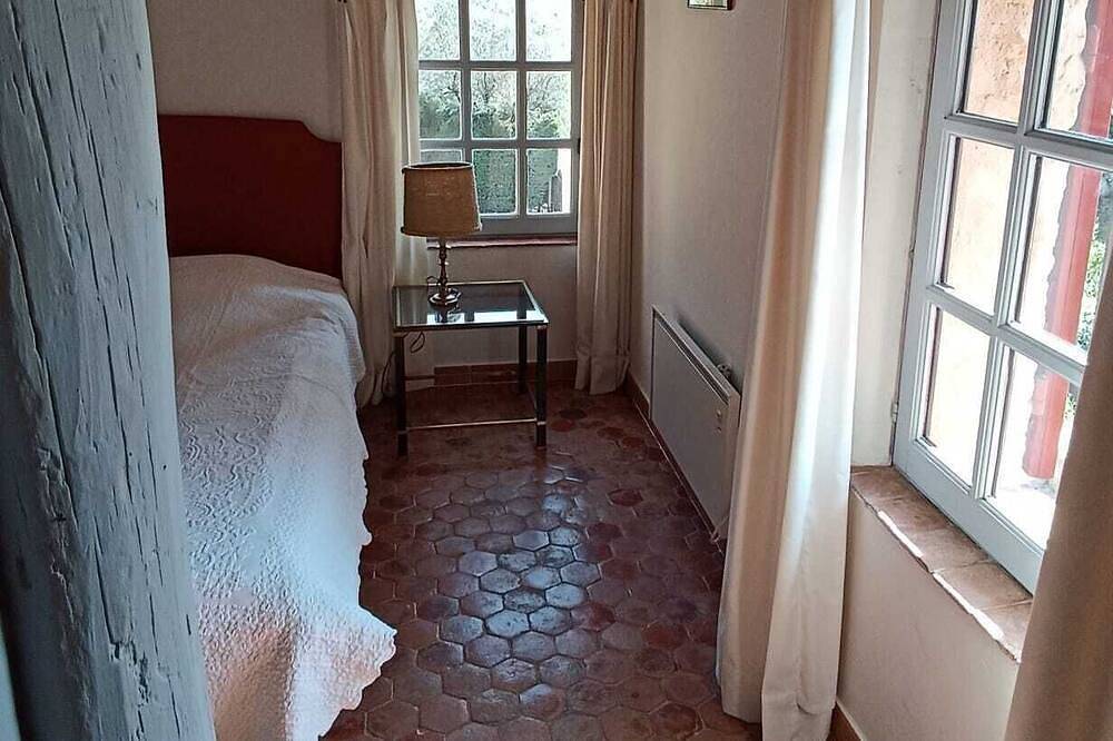 Authentic Mas in the middle of a magnificent property. Impressive view. in Cabris, Mittelmeerküste (Frankreich)