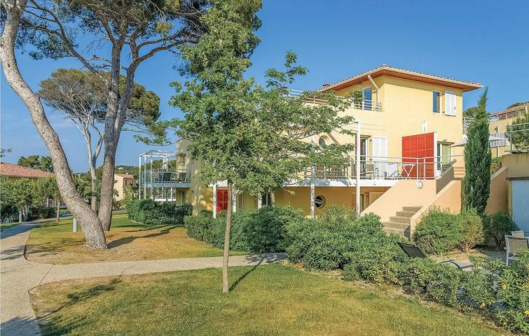 Gîte pour 4 personnes, avec piscine et terrasse à Six-Fours-les-Plages