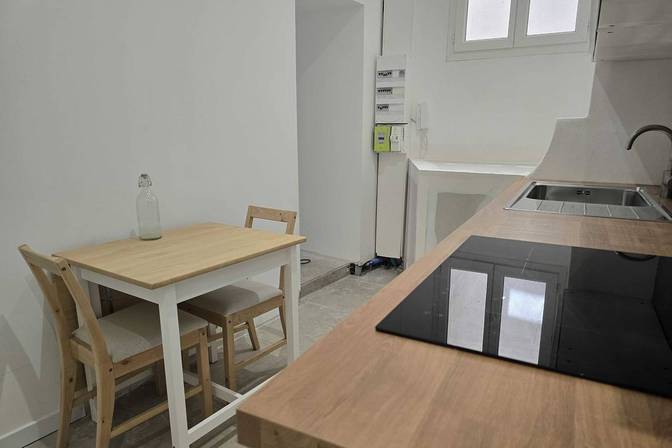 Estudio entero, Apartment in Nîmes city centre in Nimes, Region de Nimes