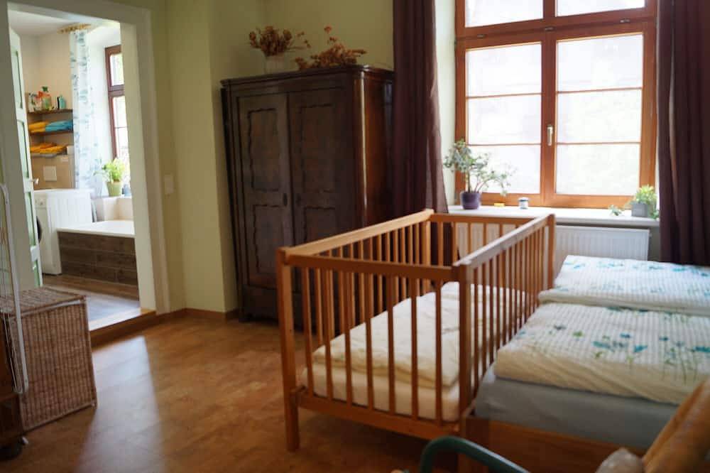 Ganze Wohnung, Ferienwohnung Villa Ludwigshöhe, idyllisch gelegen im Allgäu in Maierhöfen, Bayerisch Schwaben
