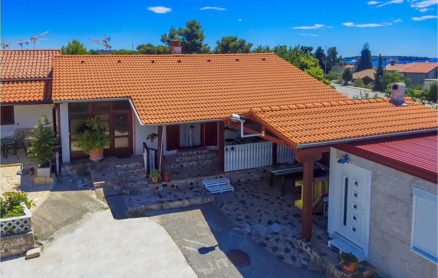 Apartamento vacacional entero, Apartamento de vacaciones para 6 personas con terraza in Pula-Medulin, Pula