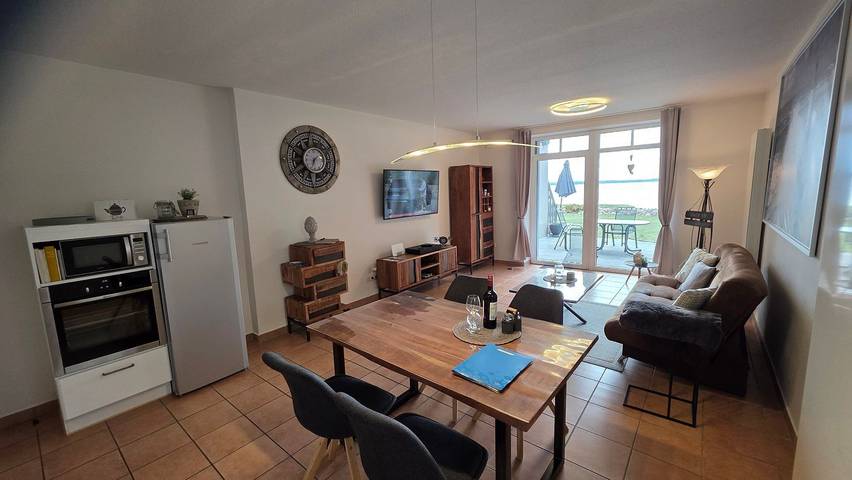 Ferienwohnung für 2 Personen, mit Terrasse und Seeblick in Waren (Müritz) - 2