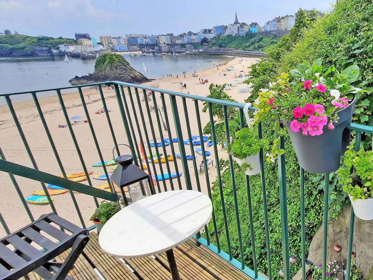 Entire apartment, Cerdd Y Mor in Tenby, Pembrokeshire