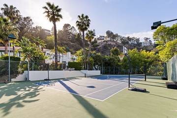 Glamping for 16 Guests in Bel Air, Los Angeles, Picture 2