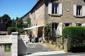 Cottage pour 5 personnes, avec terrasse dans Vars-sur-Roseix