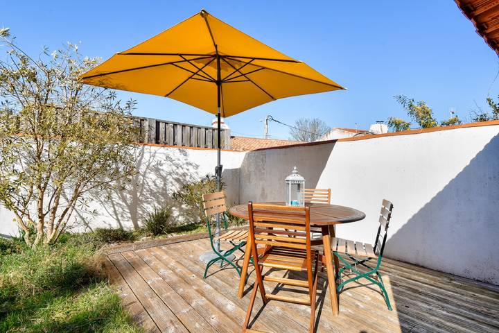 Ferienhaus für 4 Personen, mit Terrasse und Garten