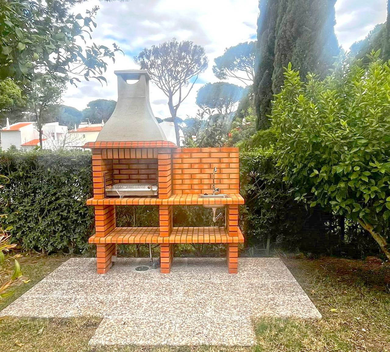 4 Bedrooms Private Pool Close To All Amenities in Quarteira, Faro District