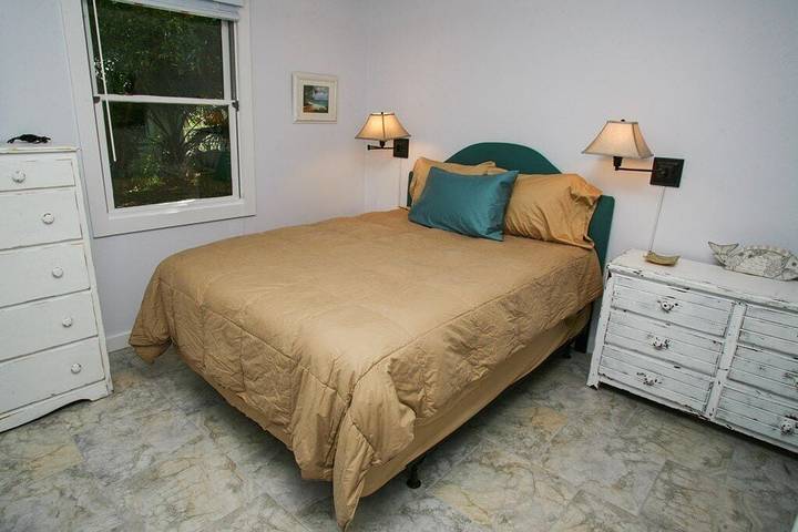 Cabin for 7 people, with yard and terrace, with pets the Florida Panhandle