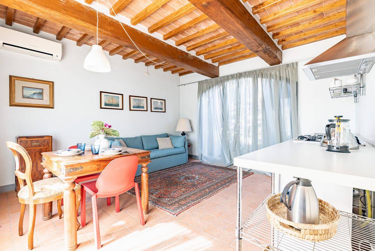 Entire apartment, Residence La Mandolata Azzurro Apt with Parking! in Lido di Camaiore, Italian Riviera