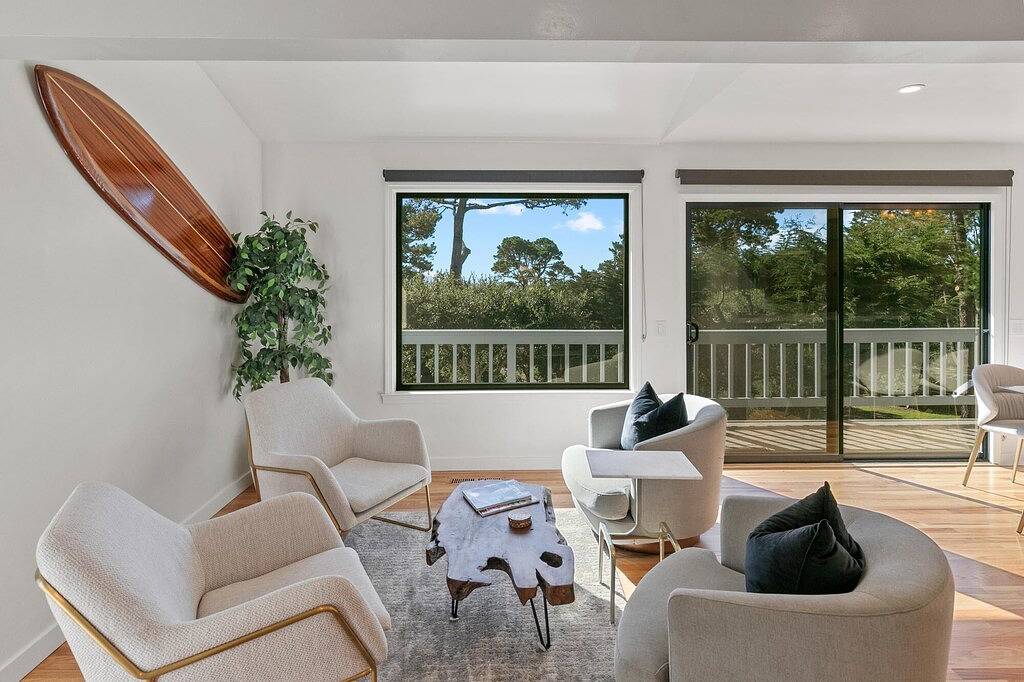 Sunset Villa: Upscale Three Bedroom Three Bath with Ocean Views in Pebble Beach, Monterey County