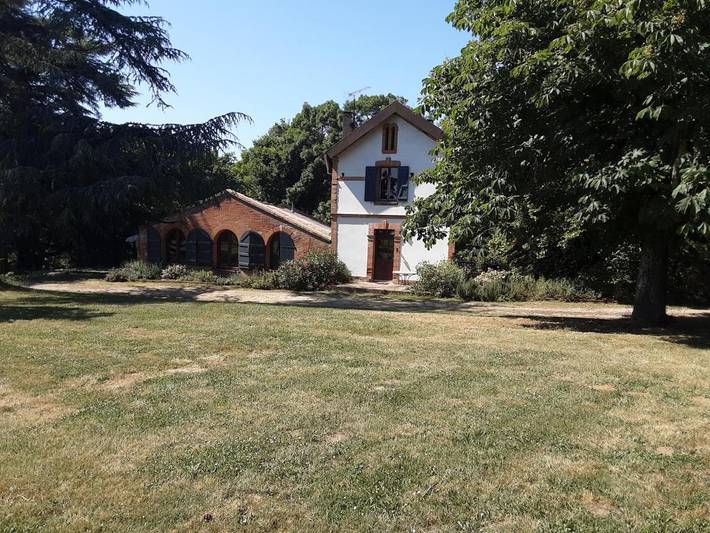 Location de vacances pour 6 personnes, avec Terrasse ainsi que Jardin et Vue à Villemur-sur-Tarn