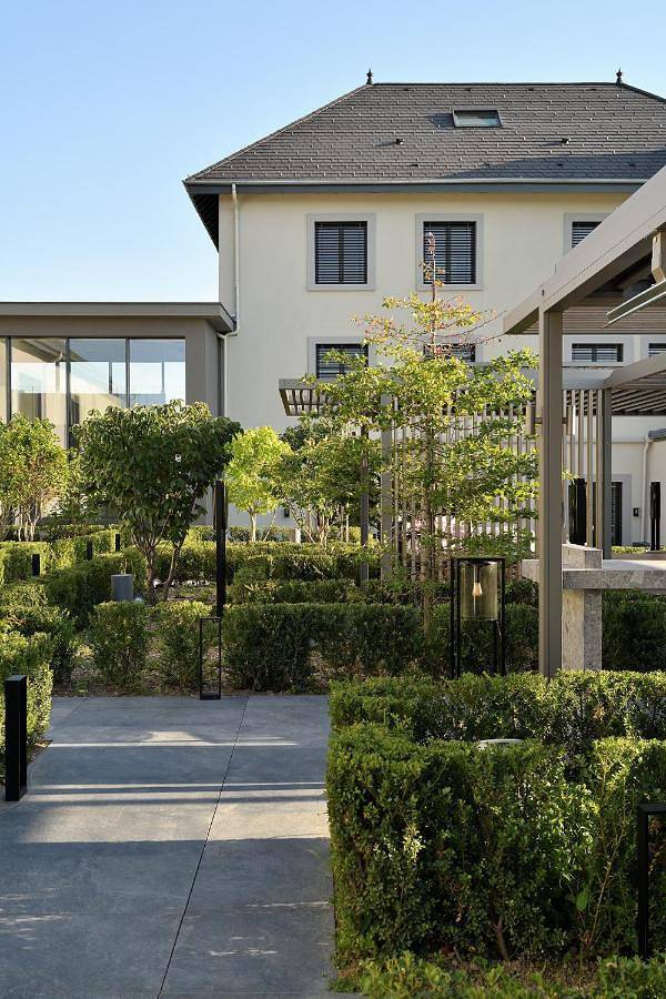 Location de vacances pour 19 personnes, avec jardin et sauna ainsi que piscine et vue dans Saint-Cergues - 3