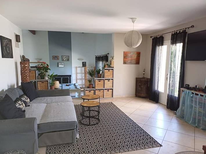 Location de vacances pour 11 personnes, avec Balcon et Terrasse ainsi que Piscine et Vue à Vailhan