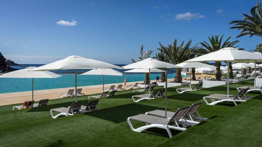 Apartamento para 3 personas, con jardín además de vistas y piscina en Las Galletas