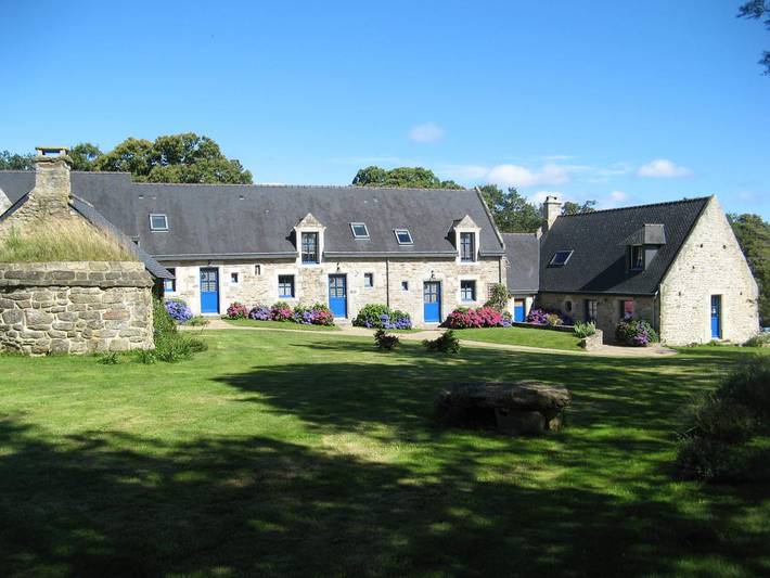 Gîte pour 4 personnes, avec jardin à Treffléan - 2