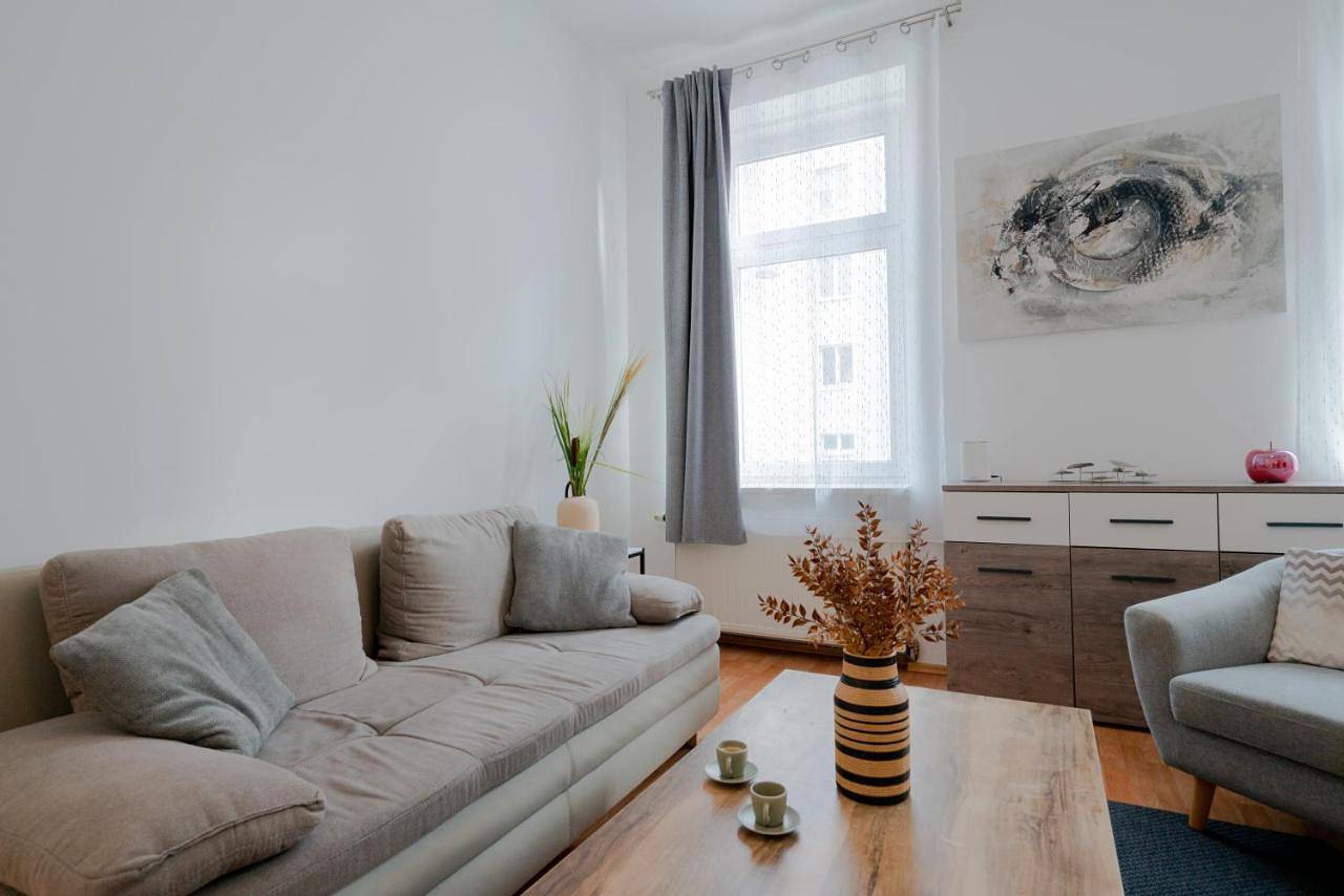 Bessemer - Charming Cottage with Garden in Floridsdorf, Wien