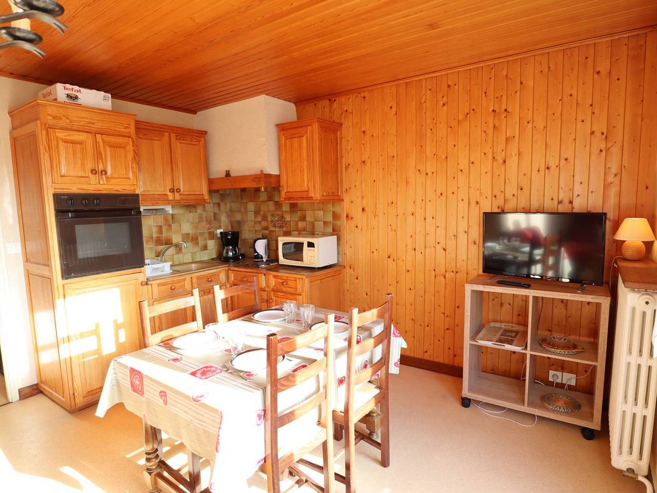 Entire apartment, 2-room apartment Les Gets - 4 ppl - Near slopes & center - Parking in Les Gets, Les Portes du Soleil