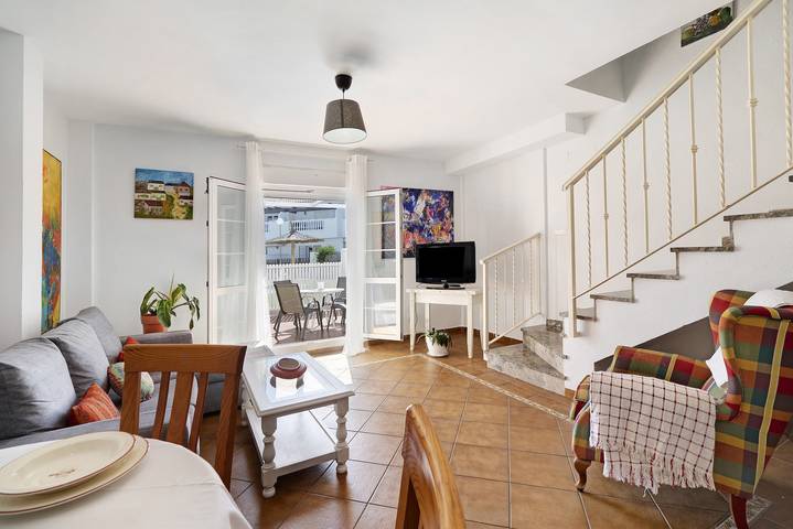 Cozy Holiday Home "Casa Costa Ballena Dahlia" near the Beach with Wi-Fi, Pool in Costa Ballena, Rota