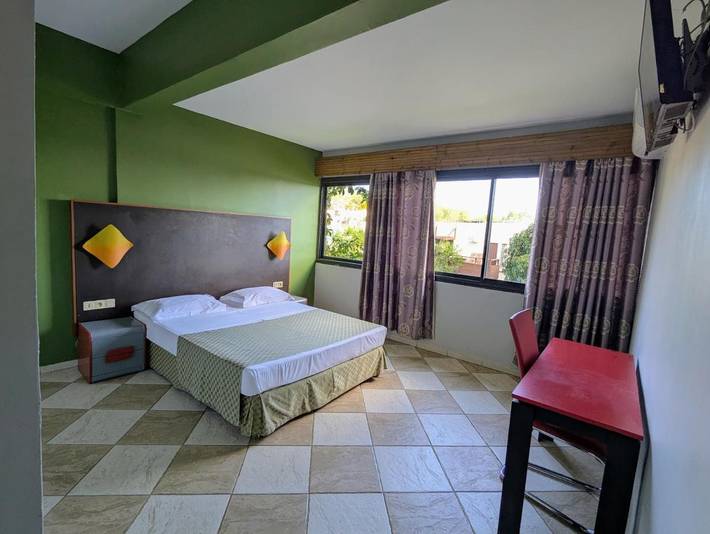 Gîte pour 2 personnes, avec terrasse et jardin à Pamandzi - 4