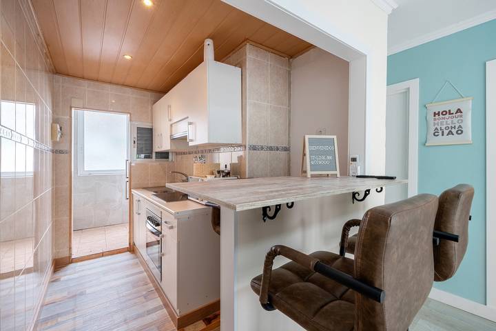 Apartamento entero, Apartamento 'Petit Salou' con balcón, Wi-Fi y aire acondicionado in Platja de Ponent (Salou), Salou