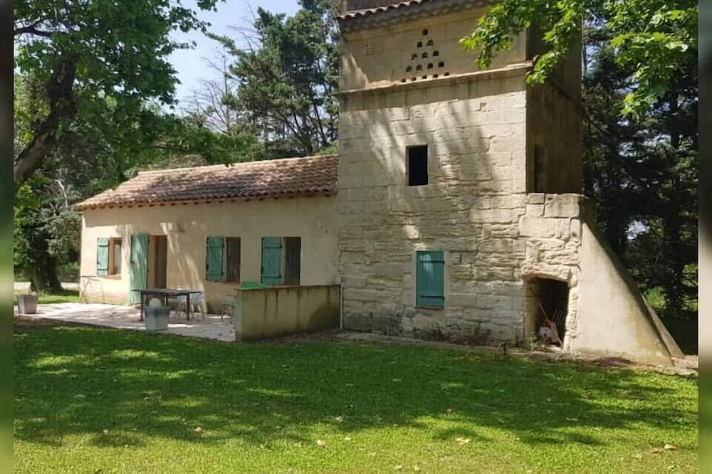 Gite le Pigeonnier in Arles, Mediterranean Coast (France)