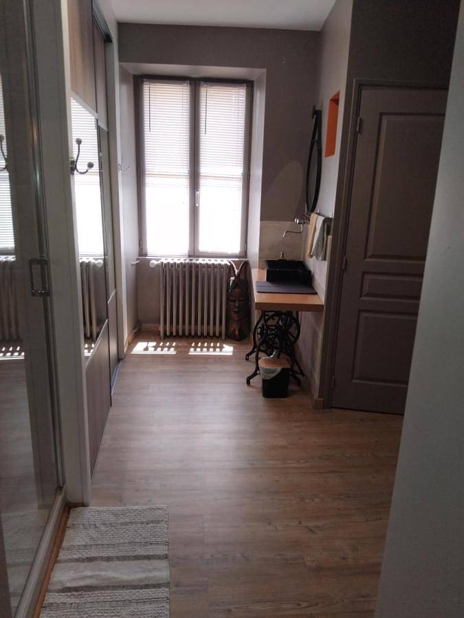 Gîte pour 3 personnes, avec terrasse et jardin dans Office de Tourisme du Puy en Velay - 4