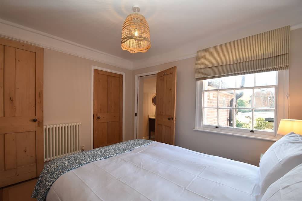 5 East Street Rye, Family and dog friendly cottage in the heart of the old town in Rye, East Sussex