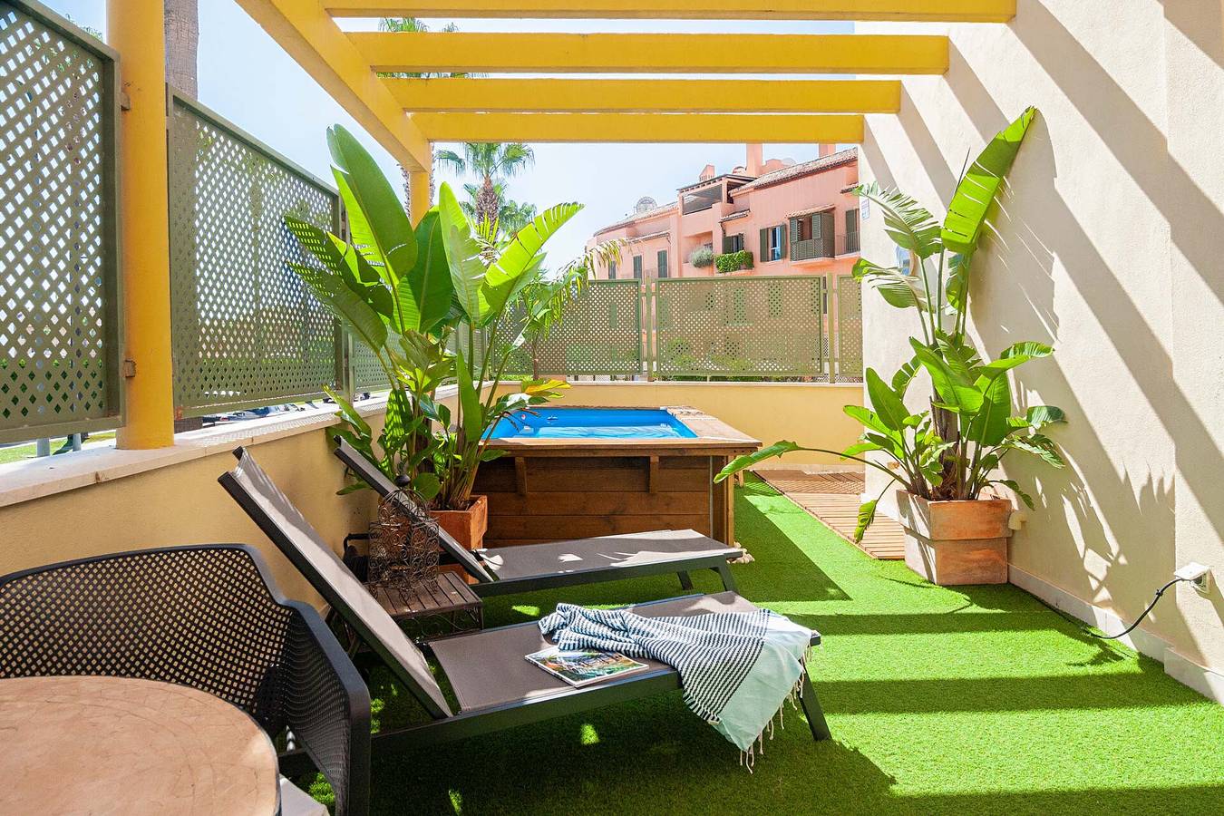 Appartement entier, Appartement 'Waterfront Polo Royale I' avec piscine privée, Wi-Fi et climatisation in Sotogrande, San Roque