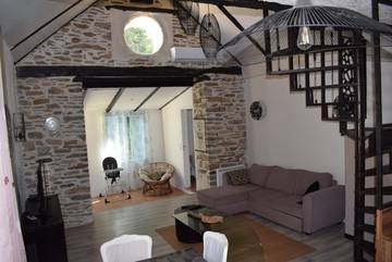 Gîte pour 6 personnes, avec vue et terrasse, animaux acceptés à Trébas