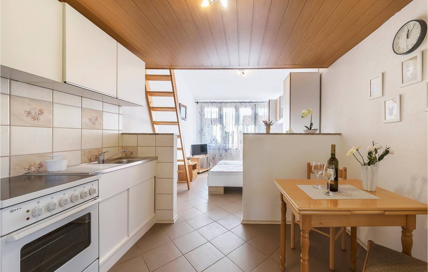 Ganze Ferienwohnung, Ferienwohnung für 2 Personen mit Terrasse in Valbandon, Südküste Istrien