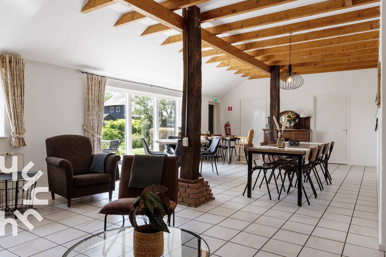 8 to 10 person House in the heart of Giethoorn with free Wifi. in Giethoorn, Parque Nacional Weerribben-Wieden