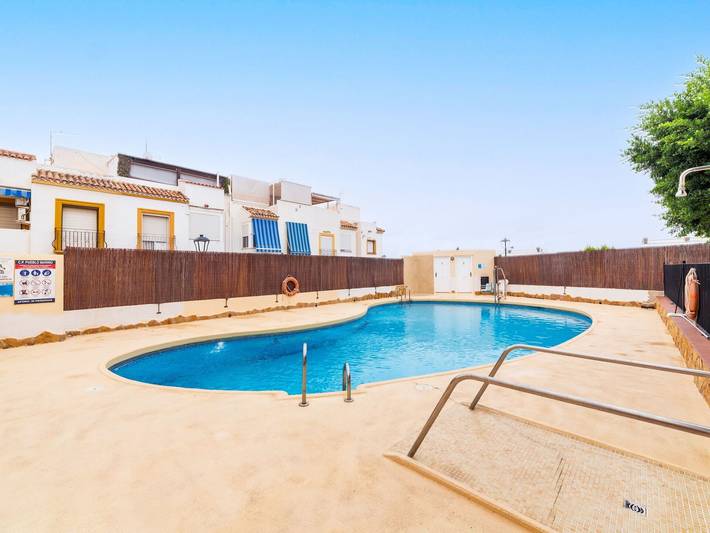 Gîte pour 4 personnes, avec Jardin et Piscine à Garrucha - 2