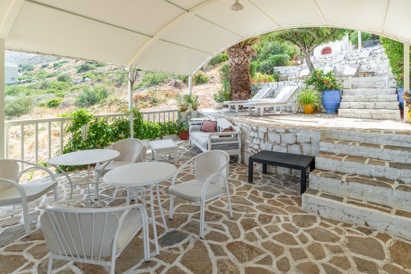 Ganze Ferienwohnung, 2 Bed Apartment - Sleeps 8 - Pool Patio Views in Koutouloufari, Limenas Chersonisou