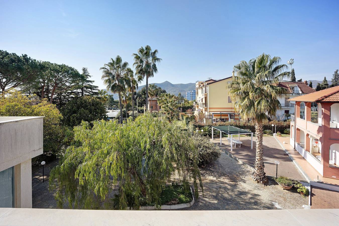 Appartamento intero, Appartamento 'Villa Paola Bilo 4 Bis' vicino al mare con piscina condivisa e Wi-Fi - animali ammessi in Loano, Riviera di Ponente