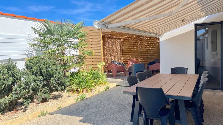 Gîte pour 10 personnes, avec terrasse et jardin, animaux acceptés en Vendée - 2