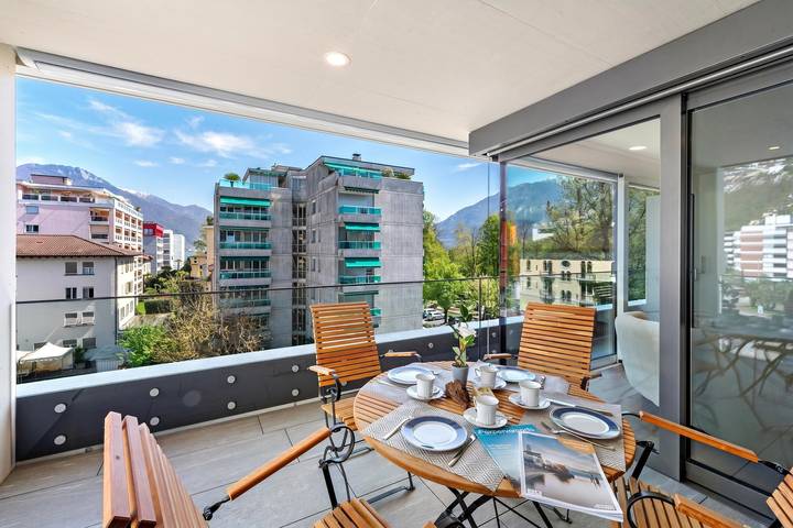 Ferienwohnung für 4 Personen, mit Terrasse und Kinderpool in Locarno