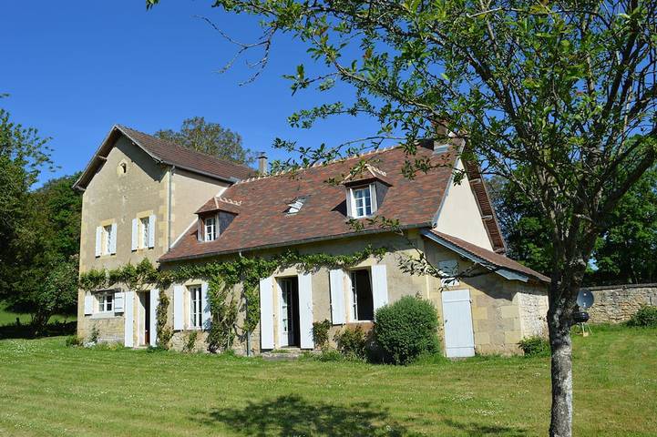 Gîte pour 12 personnes à Urzy