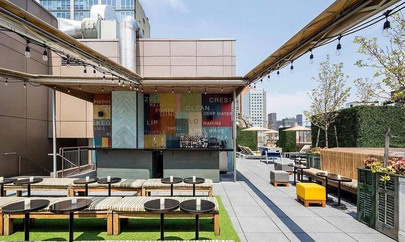 Vacation home for 3 people, with terrace and hot tub as well as pool in New York City