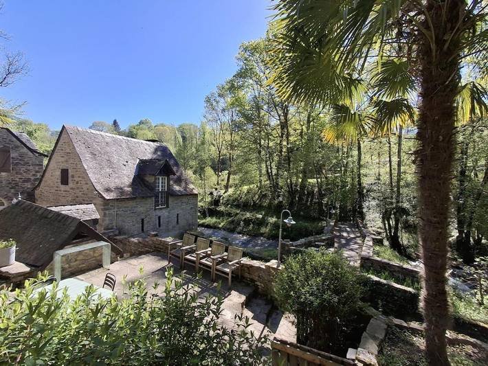 Location de vacances pour 4 personnes, avec Balcon ainsi que Terrasse et Vue à Eysus