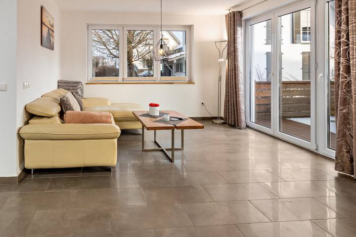 Appartement de vacances pour 4 personnes, avec balcon et vue sur le lac, animaux acceptés en Suisse