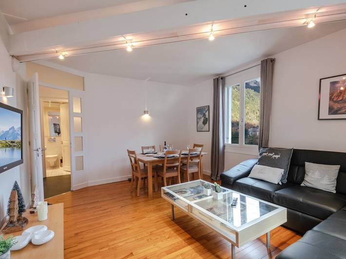 Entire apartment, Bright apartment for 5, Chamonix center, parking included in Brevent-Flegere, Chamonix-Mont-Blanc