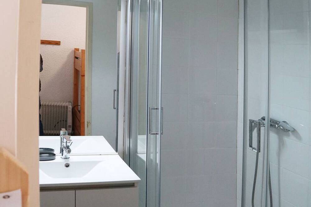 Apartamento entero, Estudio renovado en el centro, acceso directo a pistas in Les Orres, Parque Nacional de los Ecrins