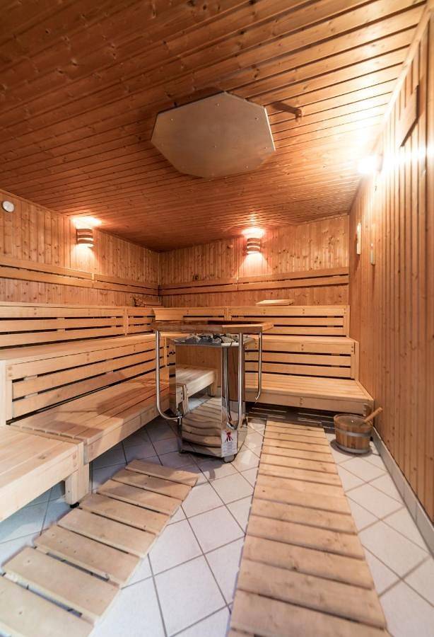 Ferienwohnung für 4 Personen, mit Ausblick und Pool sowie Sauna und Garten, mit Haustier in Tanne - 4