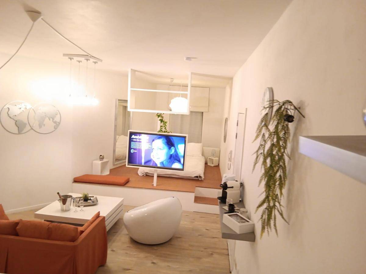 Appartement entier, The Luxury White Suite in Jumet, Charleroi